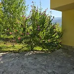 Vikendica Raj U Lohovu *