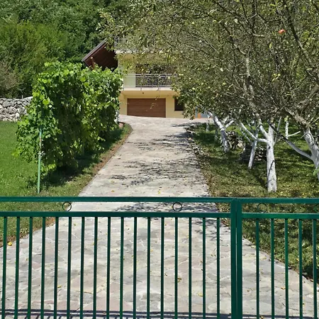 Vikendica Raj U Lohovu Bihać