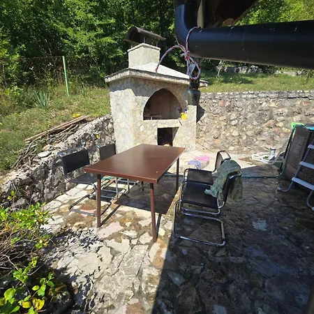 Vikendica Raj U Lohovu Apartment