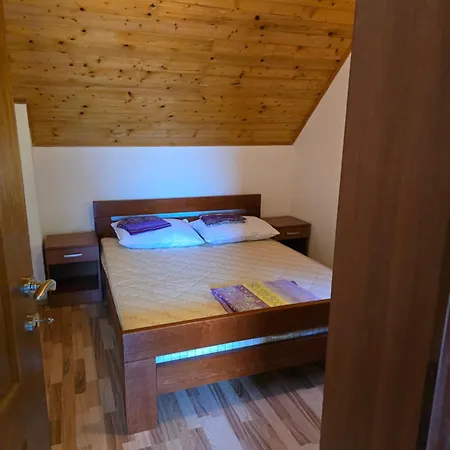 Vikendica Raj U Lohovu Daire Bihać