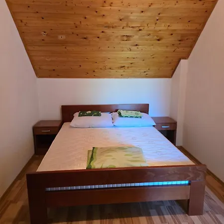 Vikendica Raj U Lohovu Bihać