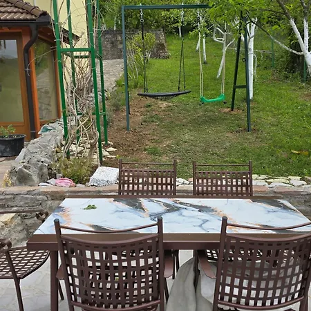 Apartman Vikendica Raj U Lohovu Bihać