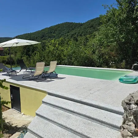 Daire Vikendica Raj U Lohovu Bihać