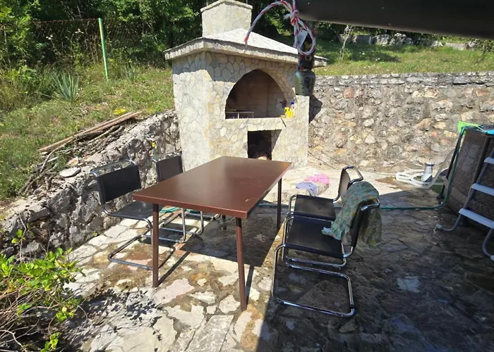 Vikendica Raj U Lohovu Apartment