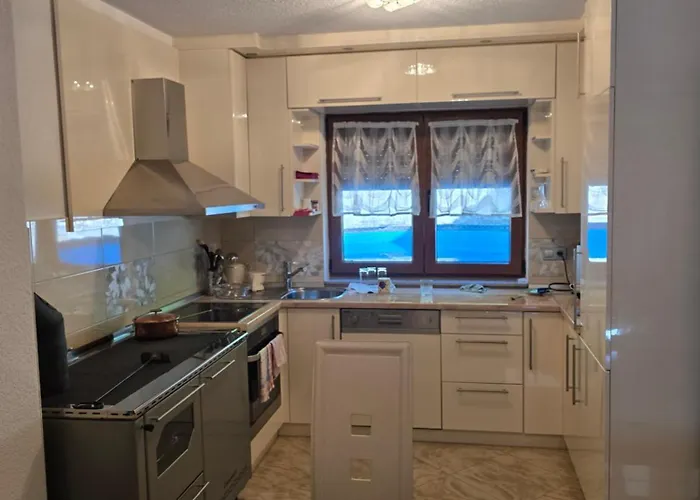 Vikendica Raj U Lohovu *